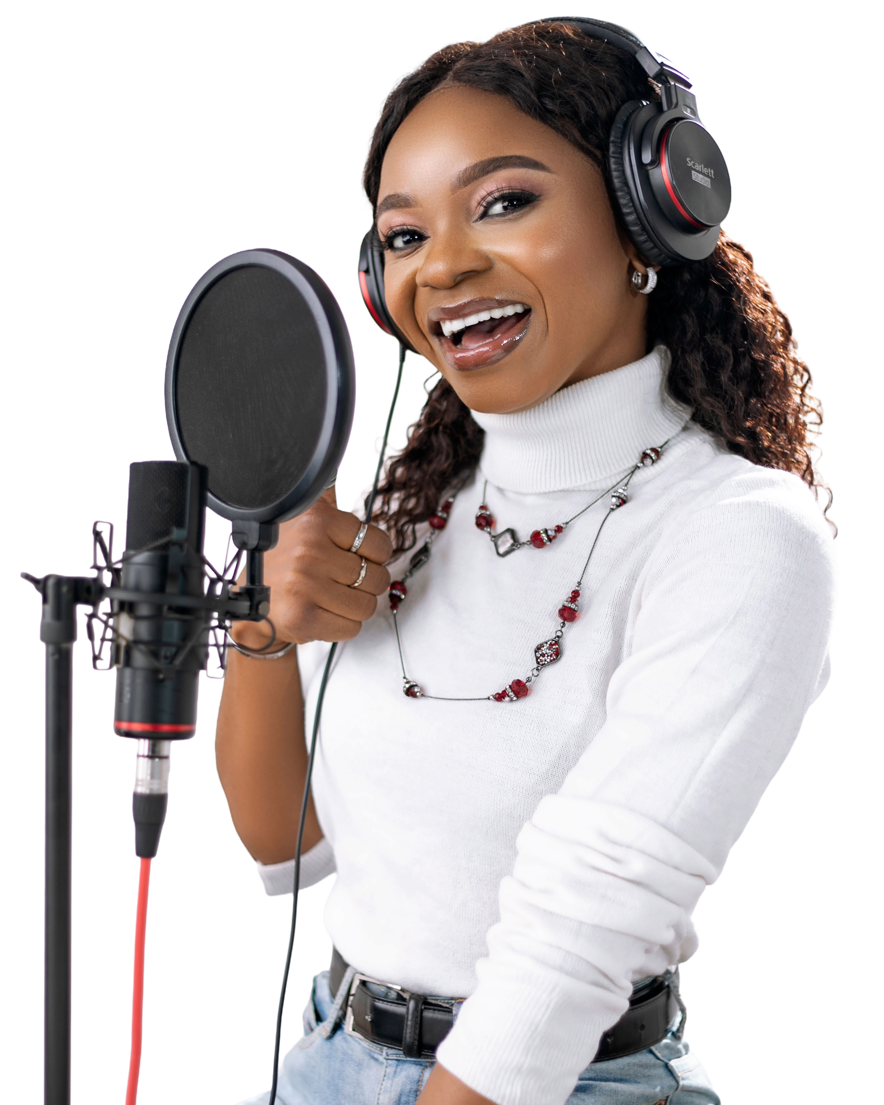 Amanda Jay Onos — Nigerian Voiceover Artist and Actress